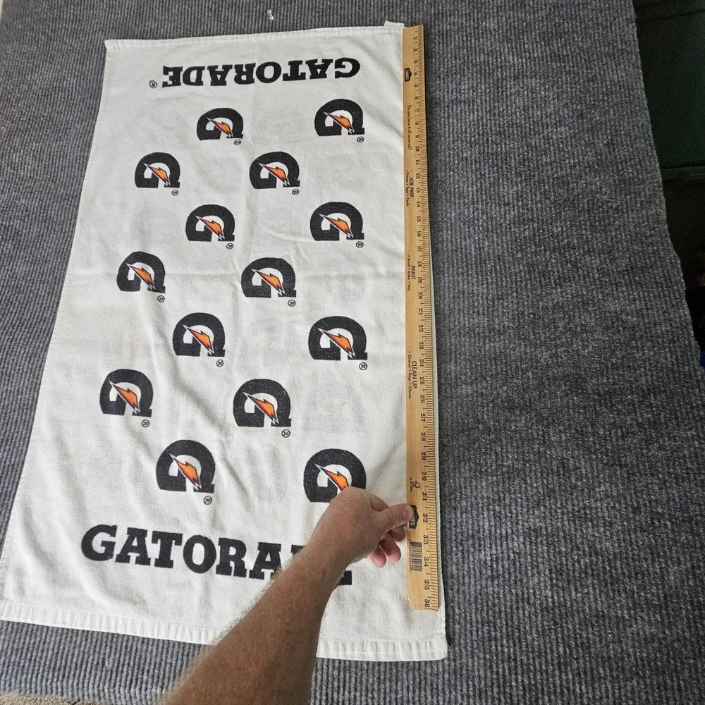 Gatorade White Sports Towel 20x40 All Over Logo Print Cotton Gym Bench Sideline